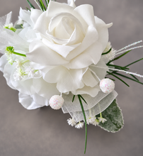 Load image into Gallery viewer, Green &amp; white corsage &amp; buttonhole set Style 4 - School formal, prom, graduation, wedding
