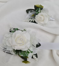 Load image into Gallery viewer, Green &amp; white corsage &amp; buttonhole set Style 5 - School formal, prom, graduation, wedding
