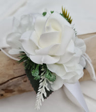 Load image into Gallery viewer, Green &amp; white corsage &amp; buttonhole set Style 5 - School formal, prom, graduation, wedding
