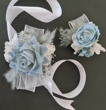 Load image into Gallery viewer, Blue &amp; white corsage &amp; buttonhole set AB1172 - School formal, prom, graduation, wedding
