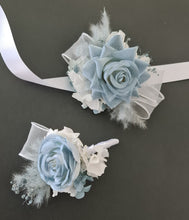 Load image into Gallery viewer, Blue &amp; white corsage &amp; buttonhole set AB1172 - School formal, prom, graduation, wedding
