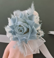 Load image into Gallery viewer, Blue &amp; white corsage &amp; buttonhole set AB1172 - School formal, prom, graduation, wedding
