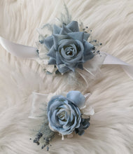 Load image into Gallery viewer, Blue &amp; white corsage &amp; buttonhole set AB1172 - School formal, prom, graduation, wedding
