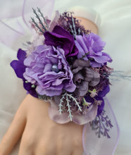 Load image into Gallery viewer, Purple violet corsage &amp; pocket flowers set AB1173 - School formal, prom, graduation, wedding
