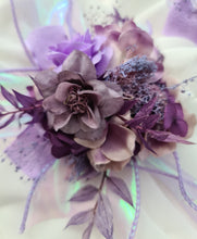 Load image into Gallery viewer, Purple violet corsage &amp; buttonhole set AB1175 - School formal, prom, graduation, wedding
