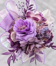 Load image into Gallery viewer, Purple violet corsage &amp; buttonhole set AB1175 - School formal, prom, graduation, wedding
