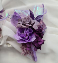 Load image into Gallery viewer, Purple violet corsage &amp; buttonhole set AB1175 - School formal, prom, graduation, wedding
