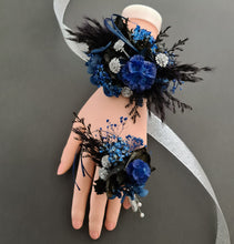 Load image into Gallery viewer, Preserved flowers corsage &amp; buttonhole black, blue &amp; silver AB2009&nbsp; - School formal / wedding
