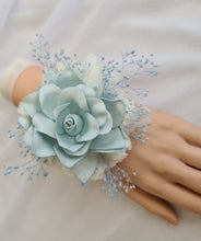 Load image into Gallery viewer, Light blue &amp; white preserved flowers snap lock corsage AB2041 - School formal, prom, graduation
