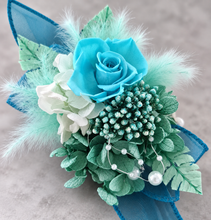 Load image into Gallery viewer, Emerald mint preserved rose corsage AB2079 - School formal, prom, graduation
