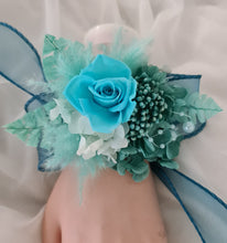 Load image into Gallery viewer, Emerald mint preserved rose corsage AB2079 - School formal, prom, graduation
