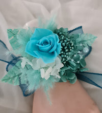 Load image into Gallery viewer, Emerald mint preserved rose corsage AB2079 - School formal, prom, graduation
