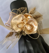 Load image into Gallery viewer, Bright orchid and champagne gold everlasting flowers corsage &amp; buttonhole AB2105 - School formal, prom, graduation
