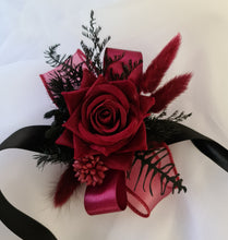 Load image into Gallery viewer, Corsage &amp; Buttonhole - Similar to AB1143 - STYLE 1
