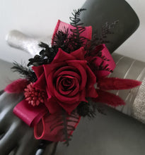 Load image into Gallery viewer, Corsage &amp; Buttonhole - Similar to AB1143 - STYLE 1
