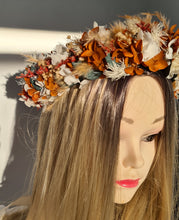 Load image into Gallery viewer, Rustic preserved flowers crown AB2122A – wedding, maternity photoshoot, hen’s party, event

