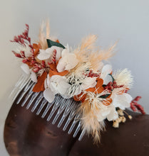 Load image into Gallery viewer, Rustic preserved flowers comb AB2122B – wedding, maternity photoshoot, hen’s party, event
