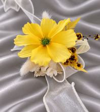Load image into Gallery viewer, Yellow everlasting flowers corsage &amp; buttonhole AB2126 - School formal, prom, graduation
