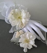 Load image into Gallery viewer, White everlasting flowers corsage &amp; buttonhole AB2144 - School formal, prom, graduation
