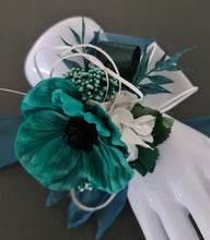 Load image into Gallery viewer, Emerald everlasting flowers corsage &amp; buttonhole AB2151 - School formal, prom, graduation
