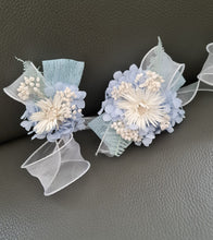 Load image into Gallery viewer, Blue &amp; white preserved flowers corsage &amp; buttonhole AB2157 - School formal, prom, graduation
