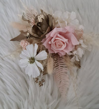 Load image into Gallery viewer, Everlasting flowers blush, champagne gold &amp; neutral cake topper AB2181
