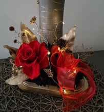 Load image into Gallery viewer, Preserved flowers in red, black &amp; champagne gold w lights –  AB2194

