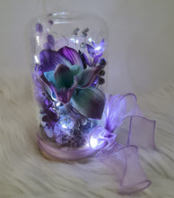 Load image into Gallery viewer, Medium glass flower dome with Singapore orchid – AB2200
