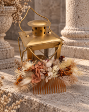 Load image into Gallery viewer, Rustic preserved flowers comb AB2206 – wedding, maternity photoshoot, hen’s party, event
