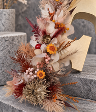 Load image into Gallery viewer, Preserved Everlasting flowers letter F - 15cm -  Rustic Gold
