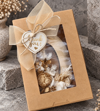 Load image into Gallery viewer, Preserved Everlasting flowers letter D -  15cm - Champagne Gold &amp; White
