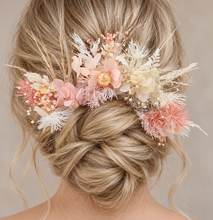 Load image into Gallery viewer, Preserved flowers bobby pins regular in blush x 4
