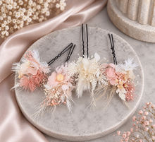 Load image into Gallery viewer, Preserved flowers bobby pins regular in blush x 4
