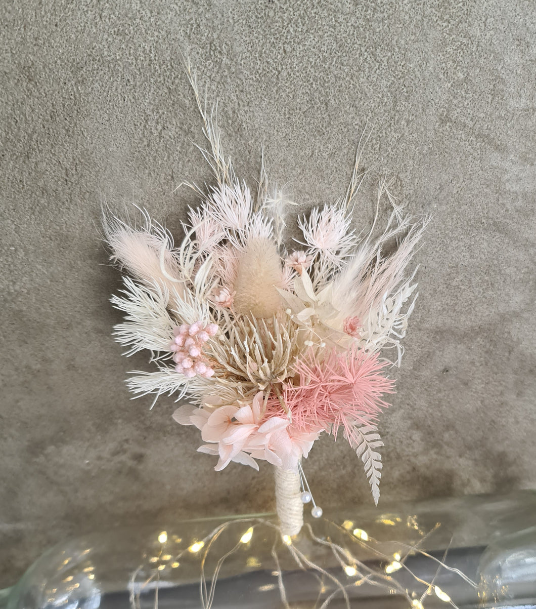 Blush & Neutral Everlasting buttonhole