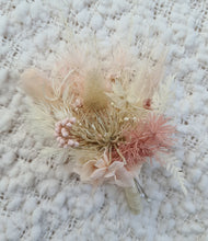 Load image into Gallery viewer, Blush &amp; Neutral Everlasting buttonhole

