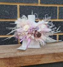 Load image into Gallery viewer, Violet, purple preserved &amp; dry flowers corsage
