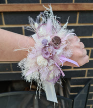 Load image into Gallery viewer, Violet, purple preserved &amp; dry flowers corsage
