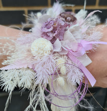 Load image into Gallery viewer, Violet, purple preserved &amp; dry flowers corsage
