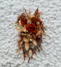 Load image into Gallery viewer, Rustic Style Everlasting flowers shoulder corsage - Rustic Terracotta
