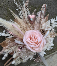 Load image into Gallery viewer, Everlasting flowers cake topper - blush

