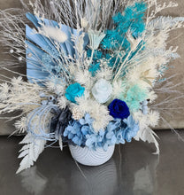Load image into Gallery viewer, Preserved arrangement  -  Everlasting mini roses in blue tones
