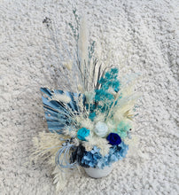 Load image into Gallery viewer, Preserved arrangement  -  Everlasting mini roses in blue tones
