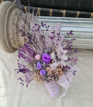 Load image into Gallery viewer, Glorious purple tone flower arrangement w preserved roses
