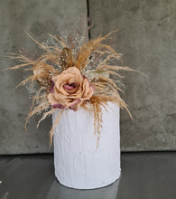 Load image into Gallery viewer, Everlasting flowers cake topper - peach &amp; neutral
