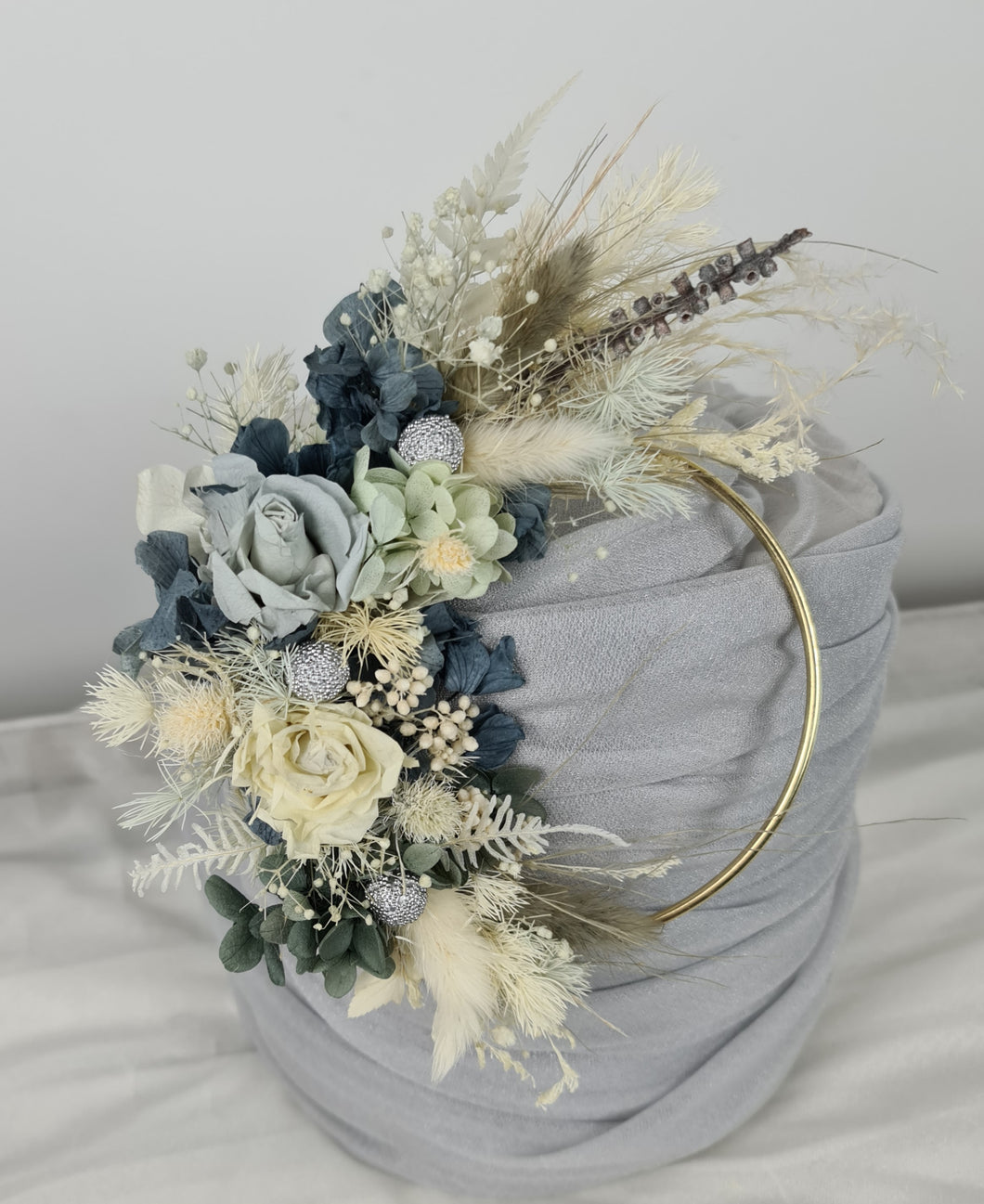 Grey / blue everlasting flowers cake hoop topper - 5 inch