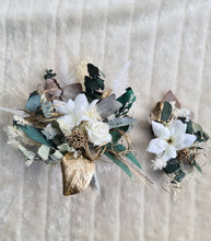Load image into Gallery viewer, Double Everlasting flowers cake topper - green, white &amp; gold
