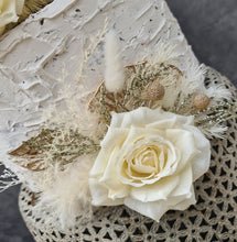 Load image into Gallery viewer, Sophisticated &amp; Elegant Everlasting flowers cake topper – set of 4
