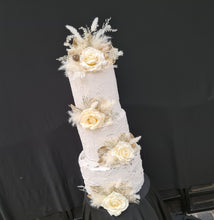 Load image into Gallery viewer, Sophisticated &amp; Elegant Everlasting flowers cake topper – set of 4

