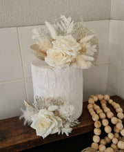 Load image into Gallery viewer, Everlasting flowers cake topper x 2 – off white

