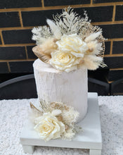 Load image into Gallery viewer, Everlasting flowers cake topper x 2 – off white

